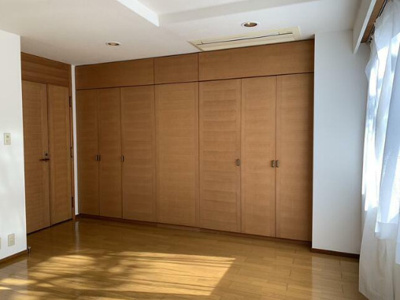 【寝室】 | トードホール