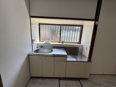 【キッチン】 | 明美町平屋東棟南端 | きれいなキッチンです