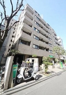 【外観】 | 鉄骨鉄筋コンクリート造のがっちりとした建物。
