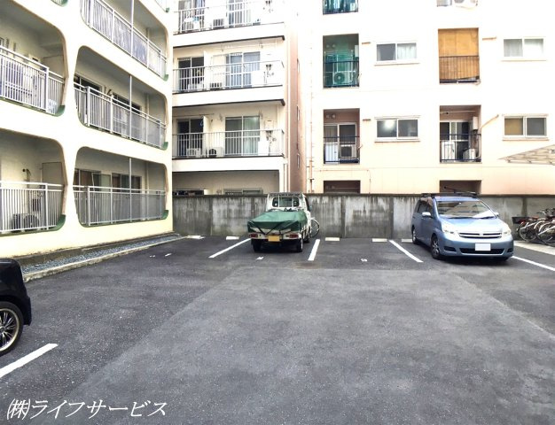 【駐車場】 | ニュー大阪ハイツ（宮原５丁目） | 敷地内駐車場