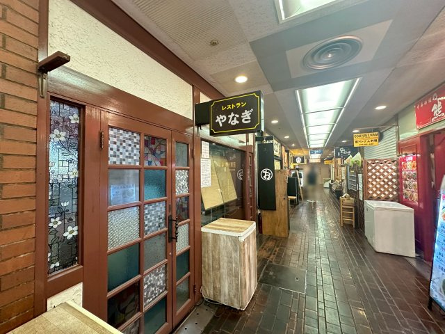 さんプラザ地下１階店舗の外観