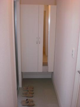 メゾンエミグラント　Ａの玄関|玄関