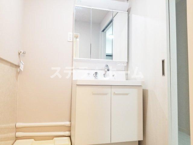 北摂マンションの独立洗面台|独立洗面化粧台が付いています