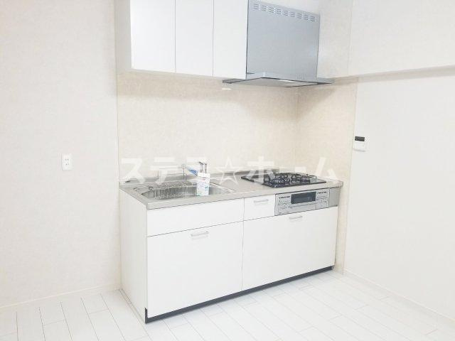 北摂マンションのキッチン|コンパクトなキッチンで掃除もラクラク