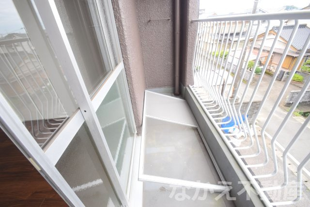 【バルコニー】 | バルコニーからの眺めを楽しみながら食事をしませんか