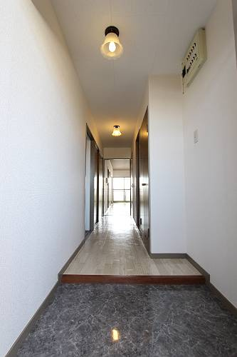 ライフステージ川間の玄関|ゆったりとした玄関です