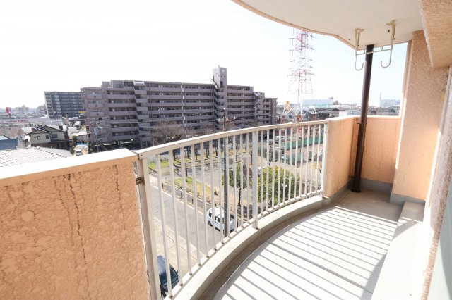 伊藤ハイツ　５０１号室のバルコニー|陽当たり良好なバルコニーです