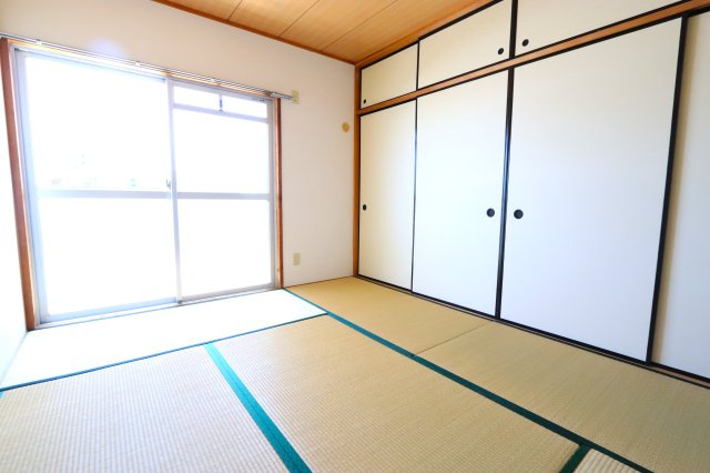 シェモア明正の和室|6帖南和室になります