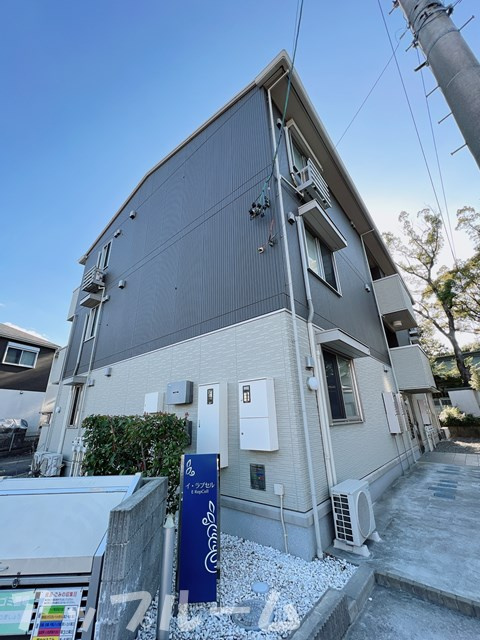 イ・ラプセルの外観