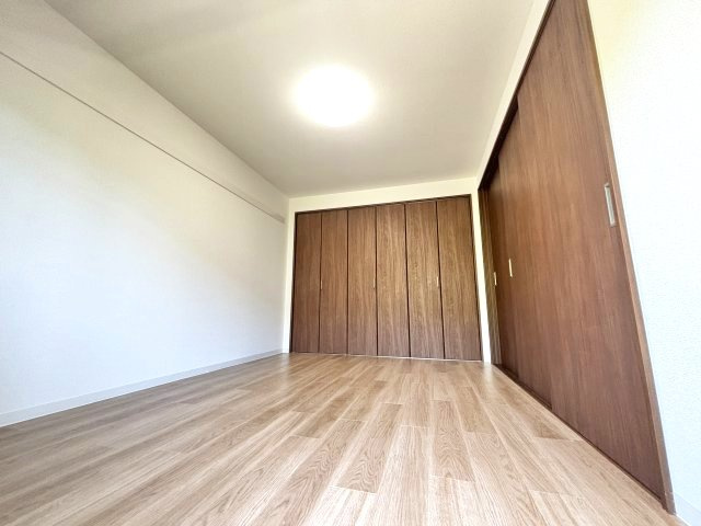 南側6帖のベットルーム★