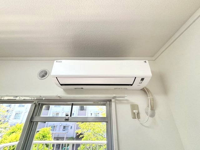 嬉しいエアコン付き（残置物）★