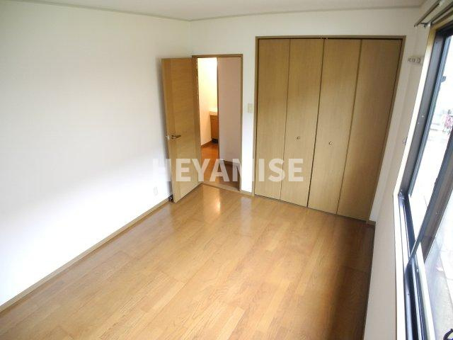 ロイヤルガーデン仲沖Fの内装