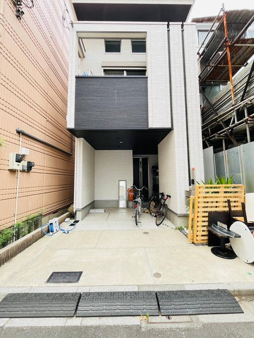 台東区竜泉１丁目の戸建の外観