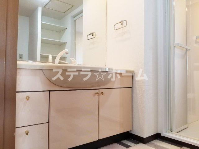 加島駅前アーバンコンフォートの独立洗面台|独立洗面台、朝の身支度には欠かせません