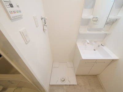 【設備】 | ART Tennouji | 洗濯機置き場です。