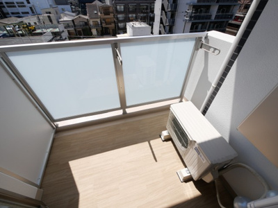 【バルコニー】 | ART Tennouji | お洗濯にも便利なバルコニー付き