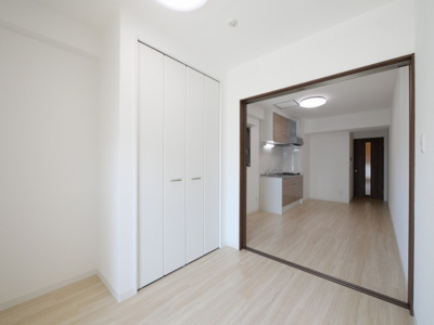 【居間・リビング】 | ART Tennouji | おしゃれな居間です