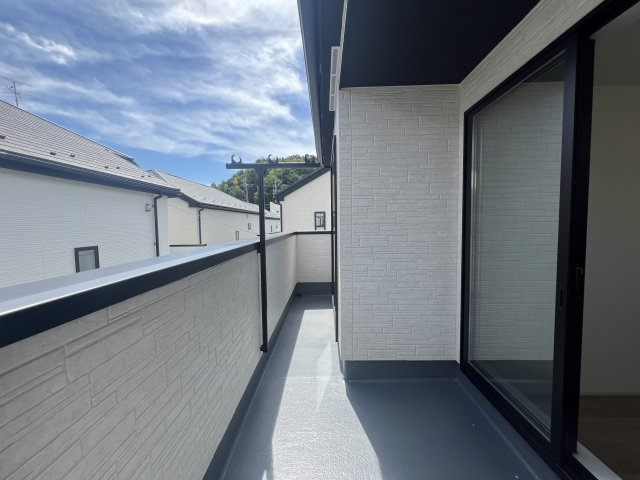 トータルバランス取れた駐車場２台分の幕の内弁当的【青葉区元石川町】新築戸建のバルコニー|陽当たり良好なバルコニーです