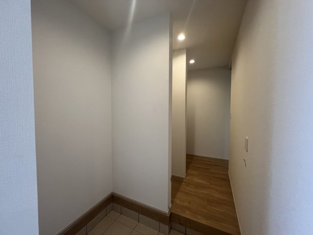 トータルバランス取れた駐車場２台分の幕の内弁当的【青葉区元石川町】新築戸建の収納|大きなスペースがあり、収納には困りません