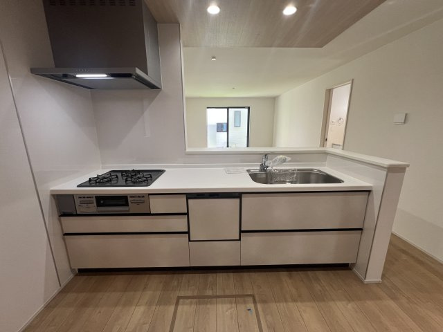 トータルバランス取れた駐車場２台分の幕の内弁当的【青葉区元石川町】新築戸建のキッチン|コンパクトなキッチンで掃除もラクラク