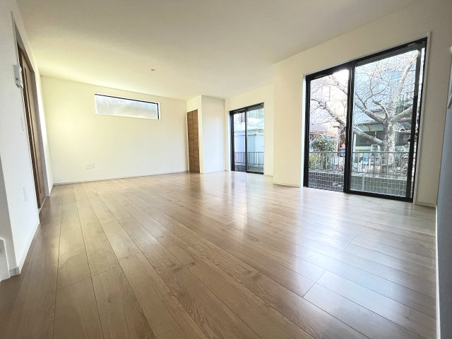 【居間・リビング】 | 福岡市早良区有田5丁目1期　1号棟（全3棟）【仲介手数料無料・0円】 | 現地写真。