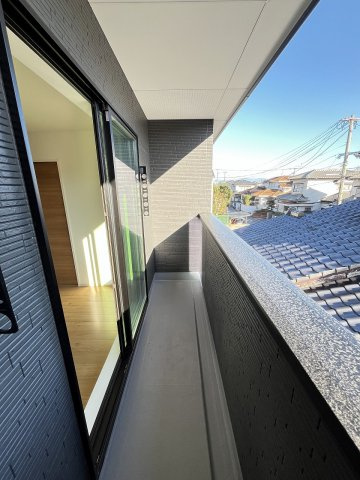 【バルコニー】 | 福岡市早良区有田5丁目1期　1号棟（全3棟）【仲介手数料無料・0円】 | 現地写真。