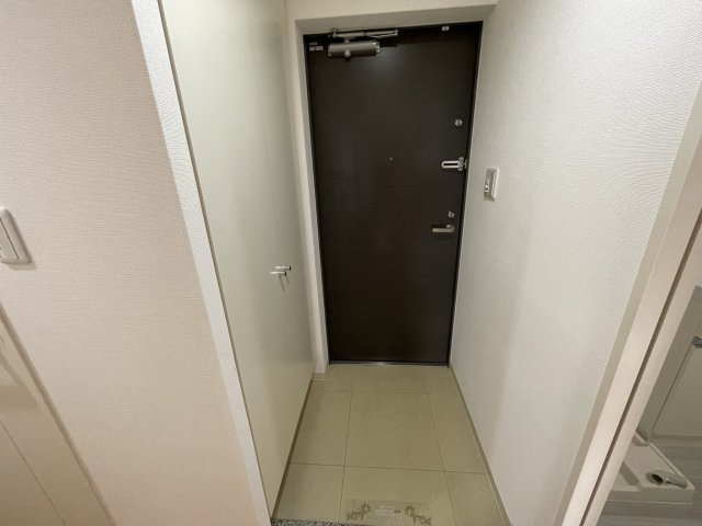 ルクレ阿波座レジデンスの玄関