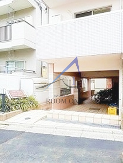 レガーロ　Ｒ＆Ｍのエントランス