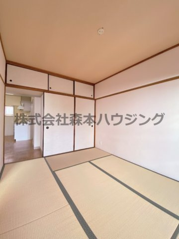 【寝室】 | 　にしまちハイツ | 寝室にいかがでしょうか