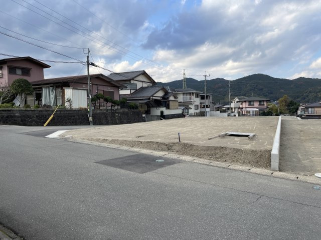 【前面道路含む現地写真】 | 【NEXT-STEP HOME】＼＼残り2区画／／◆ネクスタウン山田YUTAKA◆6号地 | ◆南～西向きの角地です◆造成したばかりの写真がこちら◆現地2024年12月撮影◆