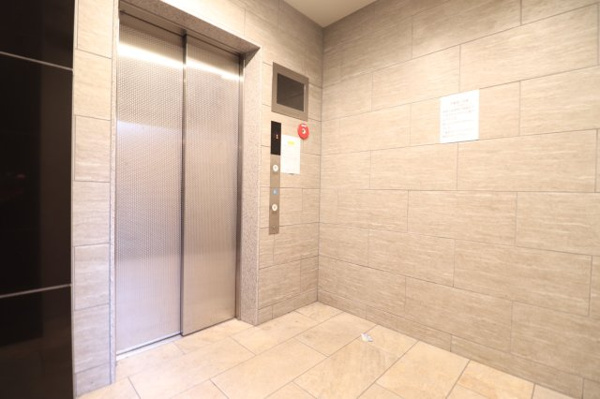 【その他共用部分】 | 【エレベーター】モニターで内部を確認できます。