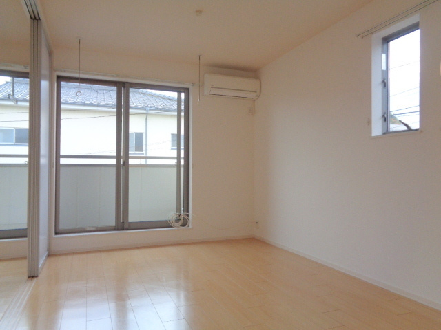 ウィステリア鵠沼の洋室