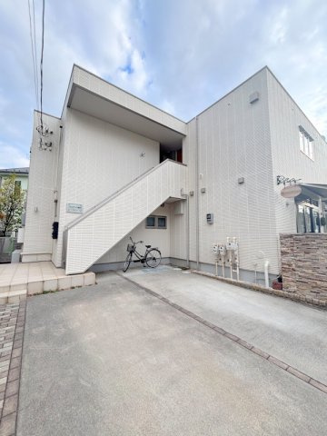 ウィステリア鵠沼の駐車場