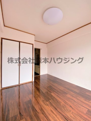 【洋室】 | 　水野ビル | 落ち着いた色調の洋室です