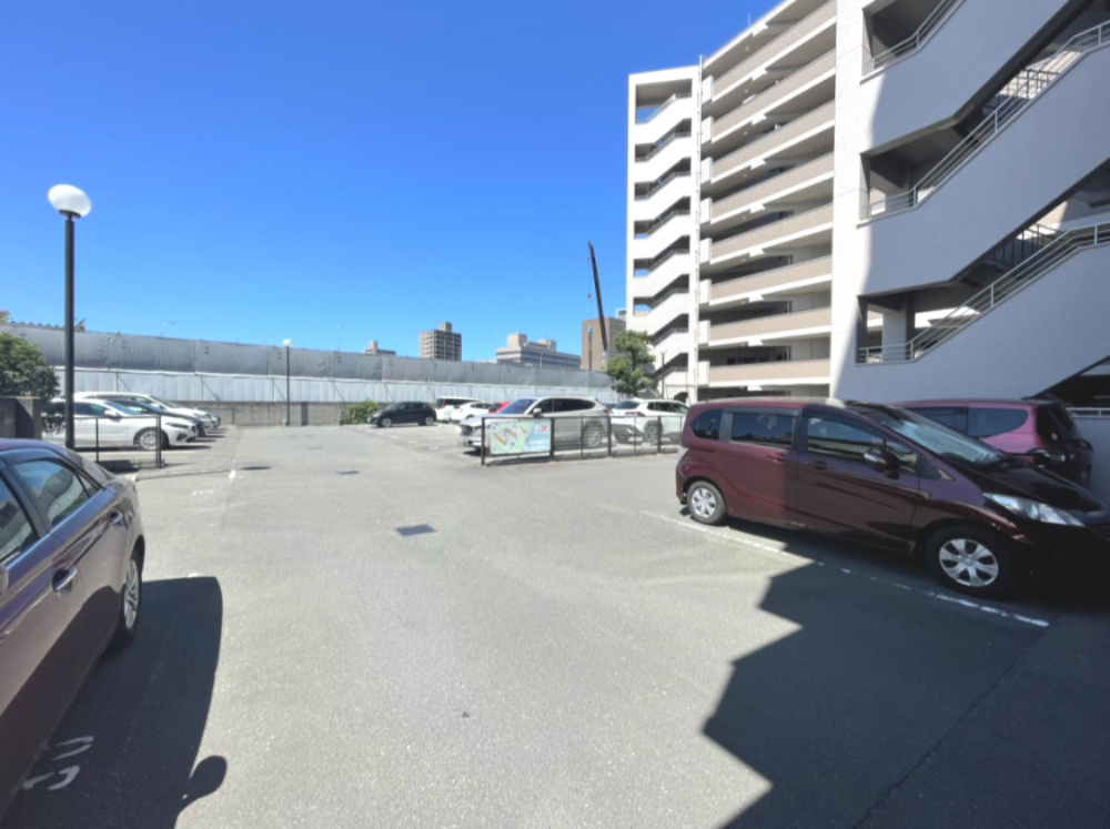 アルファガーデン錦町の駐車場|駐車場空きあり（使用細則・駐車収容サイズ制限あり）