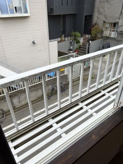 ペアーパレス鶴瀬のバルコニー