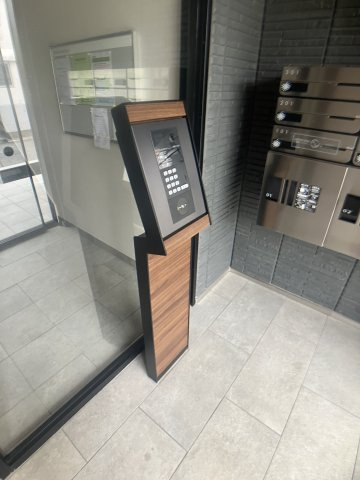 エミネンスサンワのエントランス