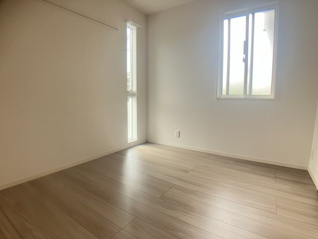 エミネンスサンワの居間・リビング