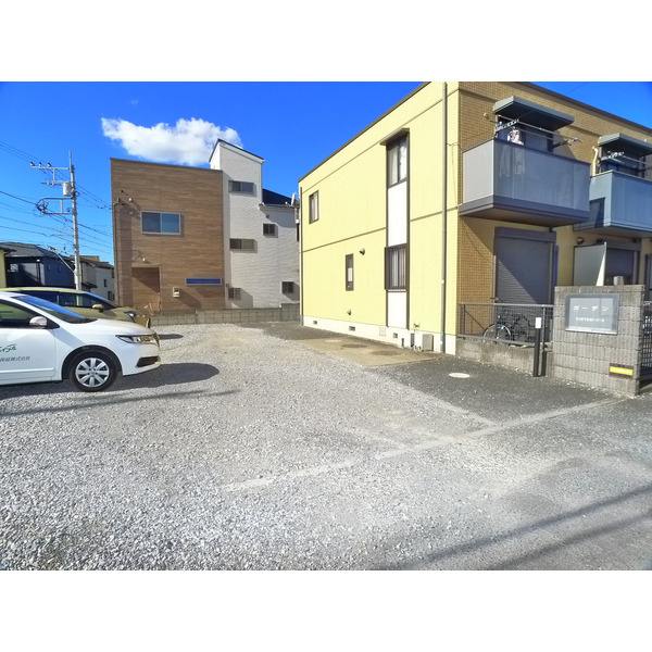 ガーデンの駐車場