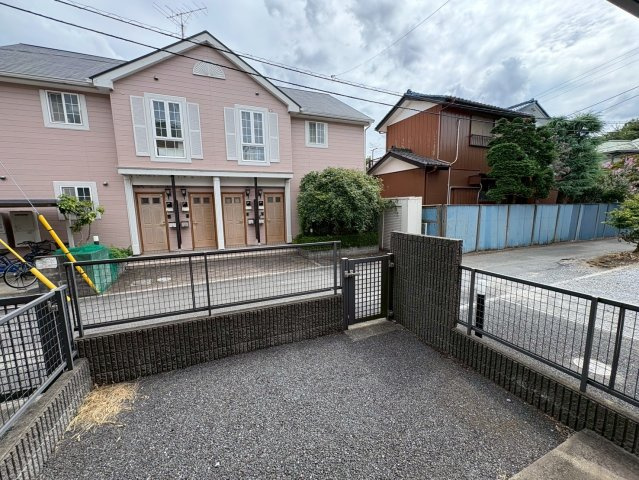 ガーデンの駐車場