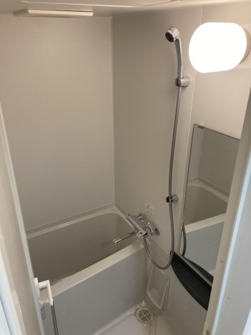 アソシアグロッツォ天神ミッドシティの浴室