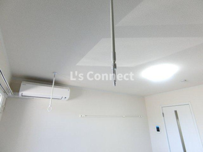 【その他】 | ＡＬＩＶＩＯ幸町Ⅱ | 室内物干し付き。