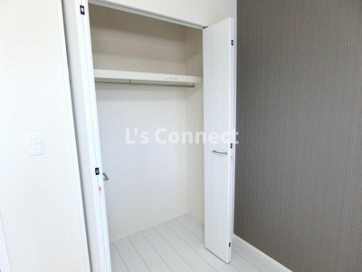 【収納】 | ＡＬＩＶＩＯ幸町Ⅱ | クローゼットでお荷物もすっきり収納。