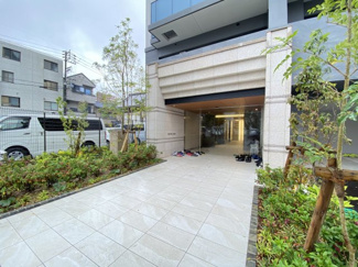 【エントランス】スプランディッド大須門前町