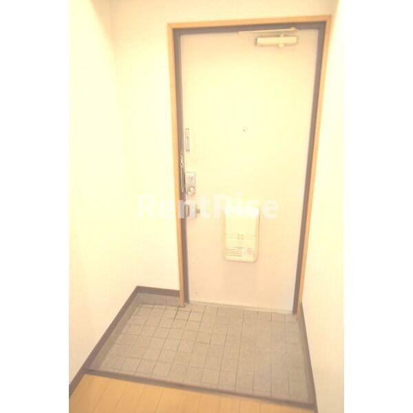 東柴ビル第三の玄関