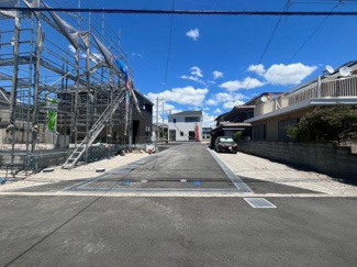 【前面道路含む現地写真】