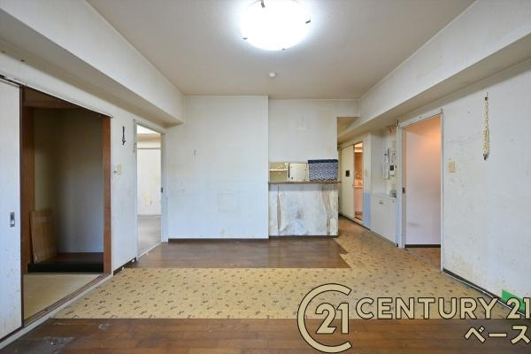 朝日プラザシティ南大和イーストウイングＡ棟の居間・リビング|■現地撮影写真■