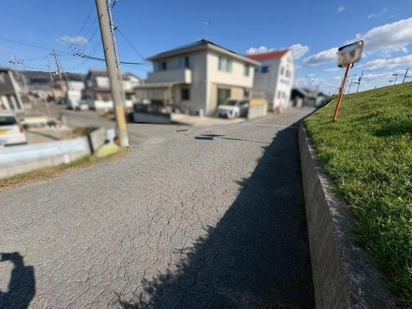 和歌山市粟　土地の前面道路含む現地写真