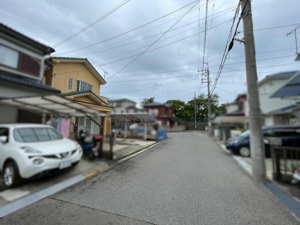 和歌山市西庄　中古戸建の前面道路含む現地写真