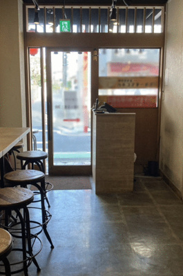 【ロビー】 | ウルトラマン商店街　１階ラーメン屋居ぬき